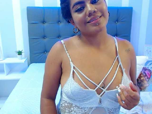 Kuvat laurent96 hey guys welcome to my room happy wekeend you play with me today// PVT OPEN// OPEN TO ANY REQUEST #latina #brunette #bigass #bigboobs #bondage