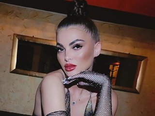 Eroottinen videokeskustelu LaylaaDiamond