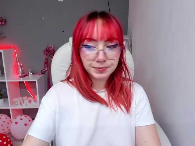 Lähettää kuvakaappauksia LeeahCollins