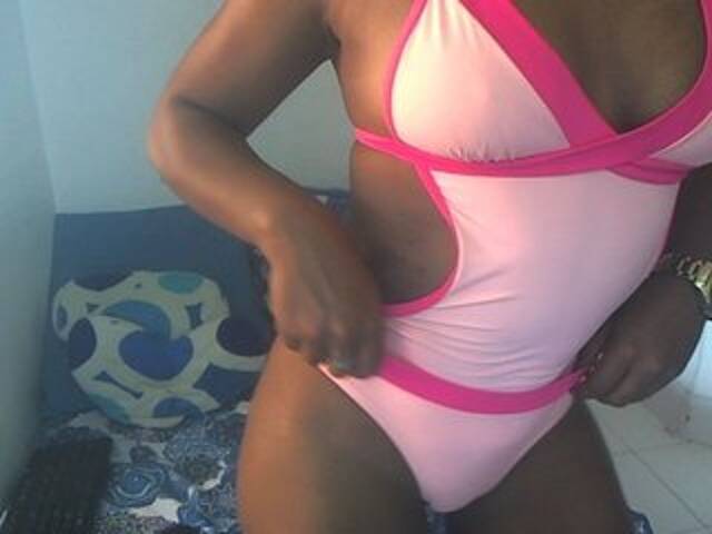 Lähettää kuvakaappauksia leilalopes