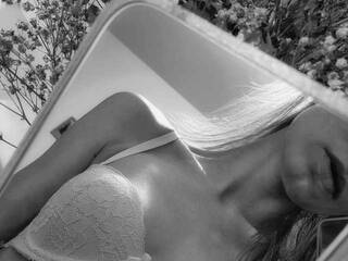 Eroottinen videokeskustelu LeksiAngel