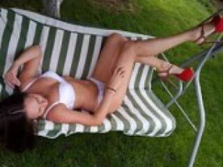 Eroottinen videokeskustelu lenasi