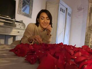 Eroottinen videokeskustelu LexieMoon