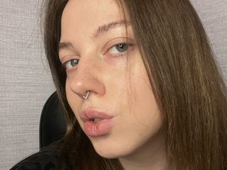 Eroottinen videokeskustelu Lilianasia