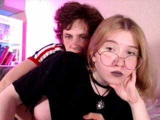 Eroottinen videokeskustelu LilithAndKit