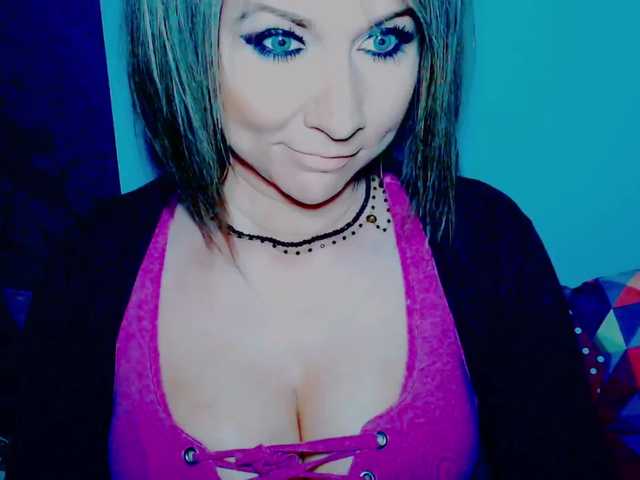 Kuvat Lilly666 hey guys, ready for fun? i view cams for 50, to get preview of me is 70. lovense on, low 20, med 40, high 60. yes i use mic and toys, lets make it wild