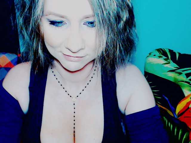 Kuvat Lilly666 hey guys, ready for fun? i view cams for 80 tok, to get preview of my body 90, LOVENSE LUSH Low 15, med 30, high 60, mic on, toys on.... and other things also! :)