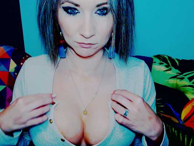Kuvat Lilly666 hey guys, ready for fun? i view cams for 80 tok, to get preview of my body 90, LOVENSE LUSH Low 15, med 30, high 60, talking for hours because u bored and wish to know me 600. mic on, toys on.... and other things also! :)