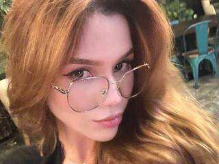 Eroottinen videokeskustelu lilyeaston