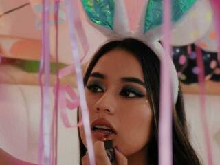 Eroottinen videokeskustelu lin-jayani