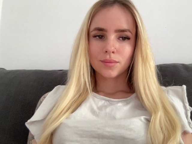 Lähettää kuvakaappauksia LindseyPower