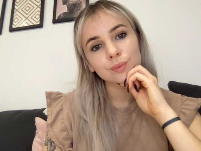 Lähettää kuvakaappauksia LindseyPower