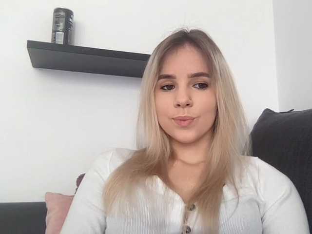 Lähettää kuvakaappauksia LindseyPower