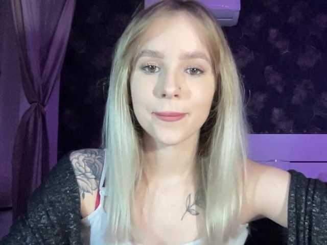 Lähettää kuvakaappauksia LindseyPower