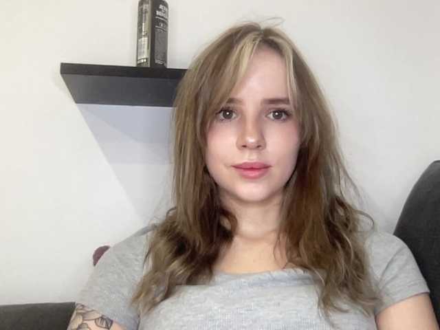 Lähettää kuvakaappauksia LindseyPower