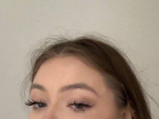 Eroottinen videokeskustelu EvisCrown