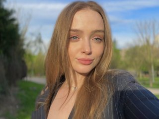 Eroottinen videokeskustelu LisaMarley