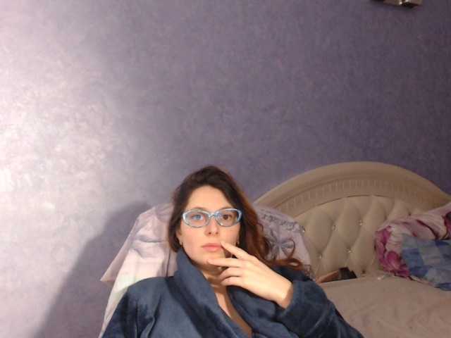 Kuvat LisaSweet23 hi boys welcome to my room to chat and for hot body to see naked in private))