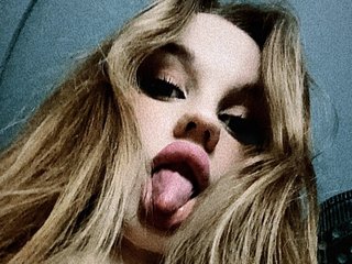 Eroottinen videokeskustelu littleprincess