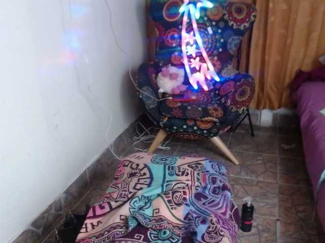 Lähettää kuvakaappauksia Littlesara97