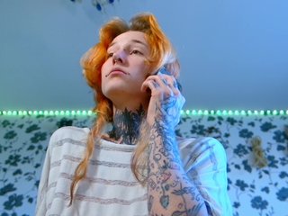 Eroottinen videokeskustelu LittleSpaceMouse-