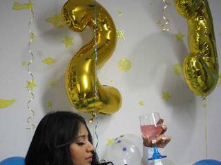 Eroottinen videokeskustelu littlethalia