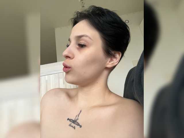 Kuvat livy_liluna I want to cum 7 times in a row