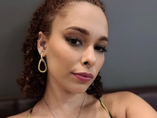 Eroottinen videokeskustelu queengeek