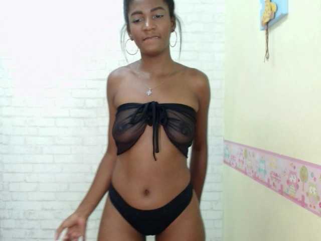 Lähettää kuvakaappauksia Lizzie-Clark