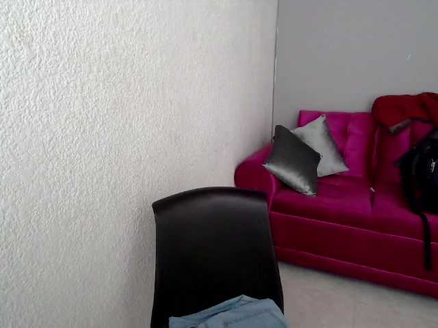 Lähettää kuvakaappauksia lizzybigboobs