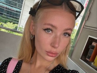 Eroottinen videokeskustelu lizzyMeoww