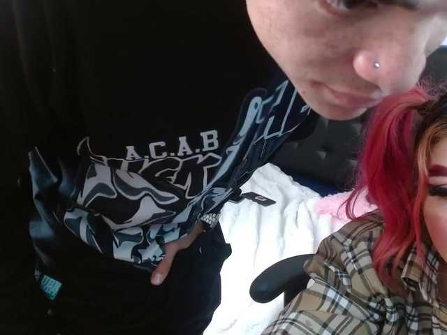 Lähettää kuvakaappauksia Lola-y-bunny