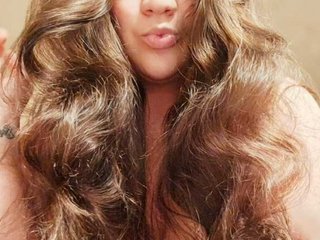 Eroottinen videokeskustelu LolaLace