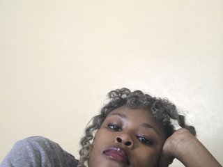 Eroottinen videokeskustelu LolaMyst