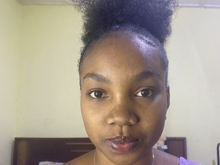 Eroottinen videokeskustelu Lora7