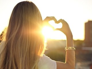 Eroottinen videokeskustelu LorensxSweett