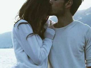 Eroottinen videokeskustelu love-and-love