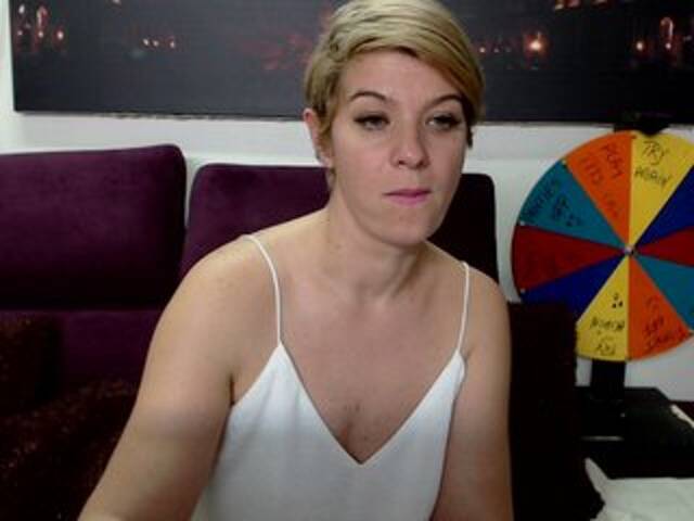 Lähettää kuvakaappauksia LuanaSummeryX