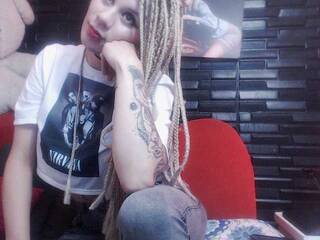 Eroottinen videokeskustelu lucier-evil