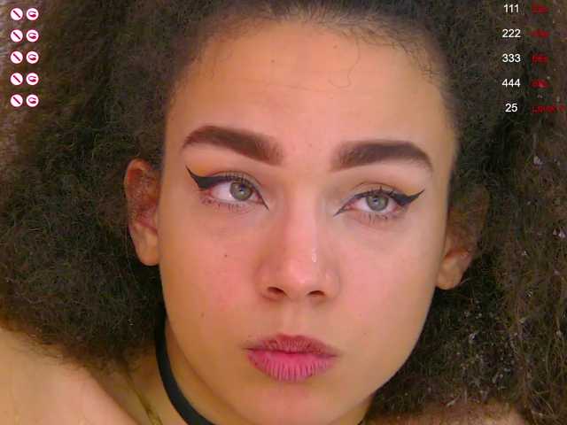 Lähettää kuvakaappauksia Lucy-Lou