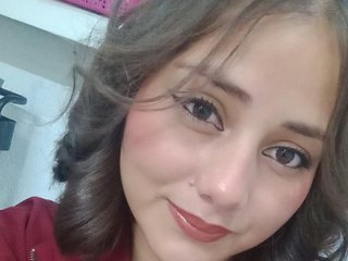 Eroottinen videokeskustelu Lucy02