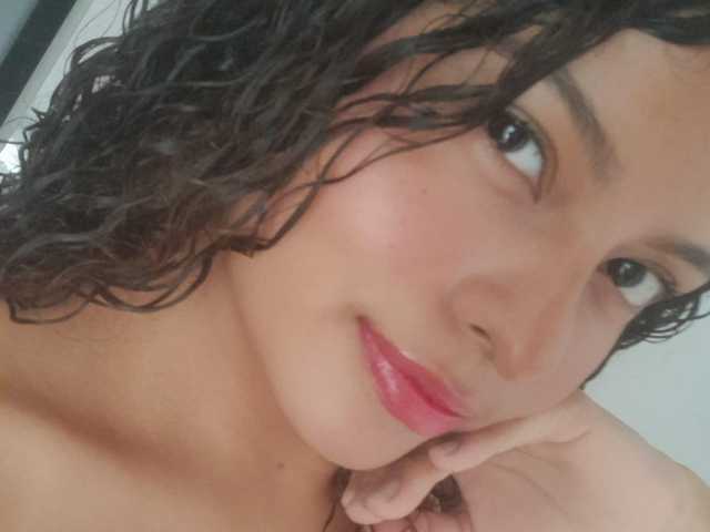 Kuva profiilista LuluPeach069