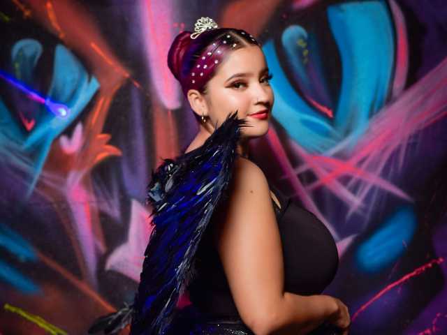 Kuva profiilista lunabigboobs