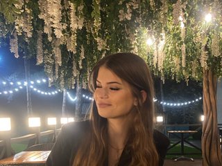 Eroottinen videokeskustelu Alexamucci