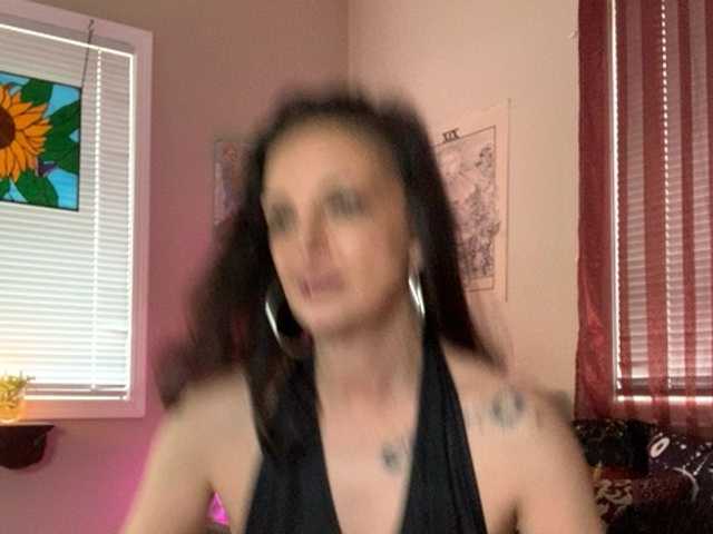 Lähettää kuvakaappauksia DominiqueBlack