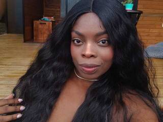 Eroottinen videokeskustelu maiacharris