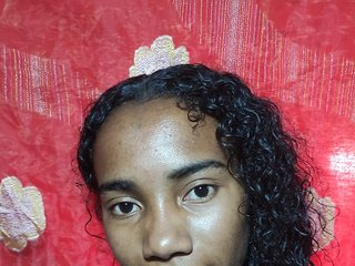 Eroottinen videokeskustelu Mairenah