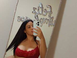 Eroottinen videokeskustelu Melody-Nahomi