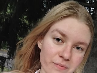 Eroottinen videokeskustelu MargueritaMusto