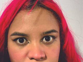 Eroottinen videokeskustelu mariambaker